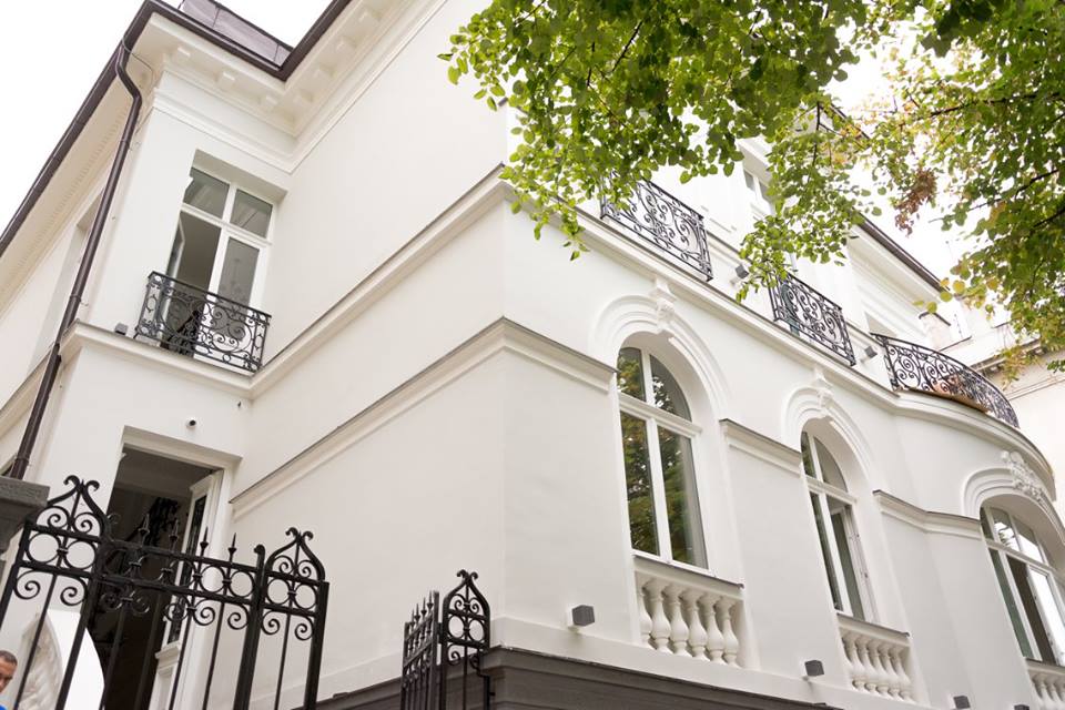 The exterior of the Chabad synagogue of Belgrade.